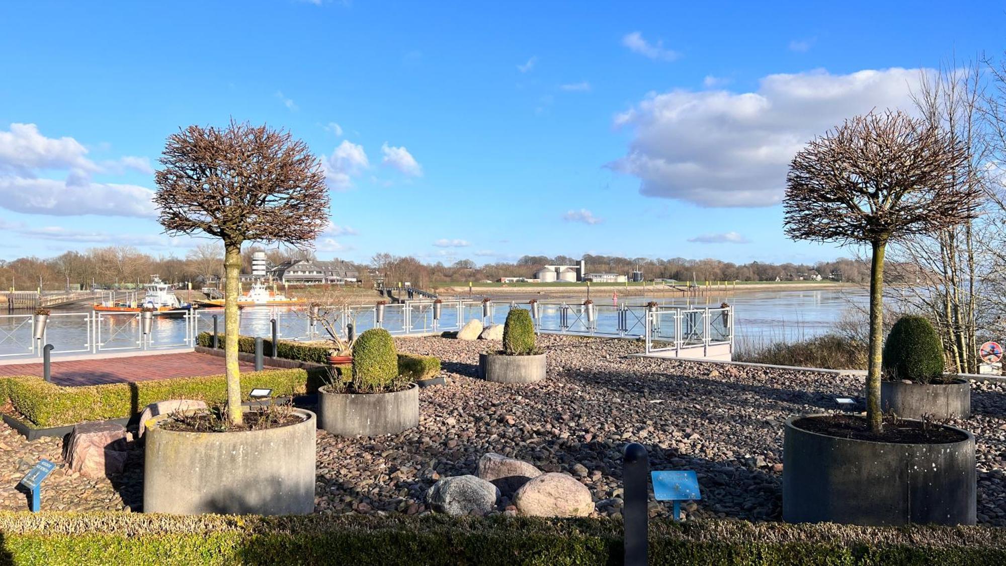 Gaestehaus Weserblick Am Weser-Sandstrand Berne المظهر الخارجي الصورة