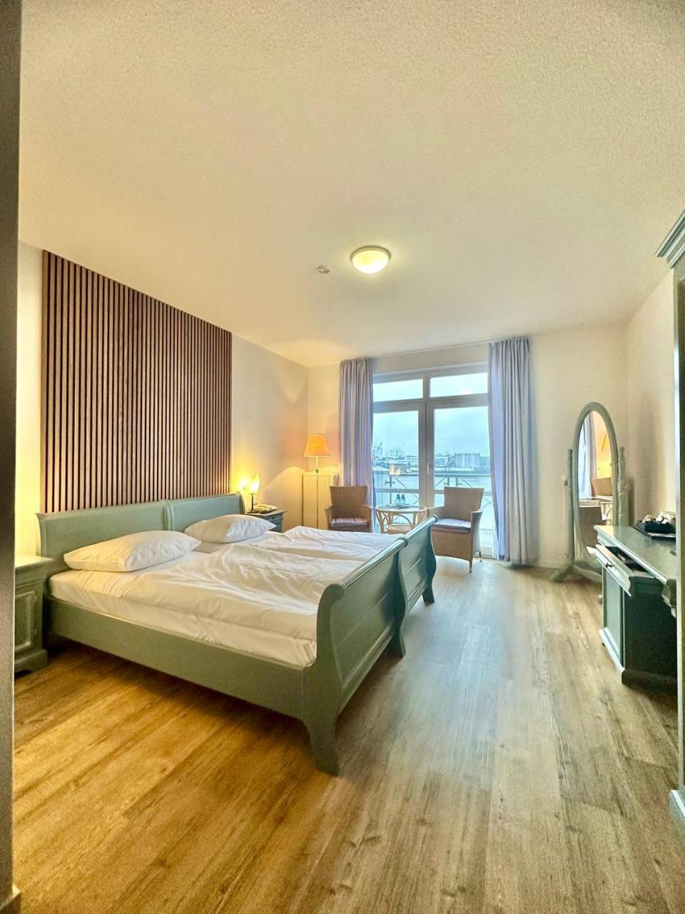Gaestehaus Weserblick Am Weser-Sandstrand Berne المظهر الخارجي الصورة
