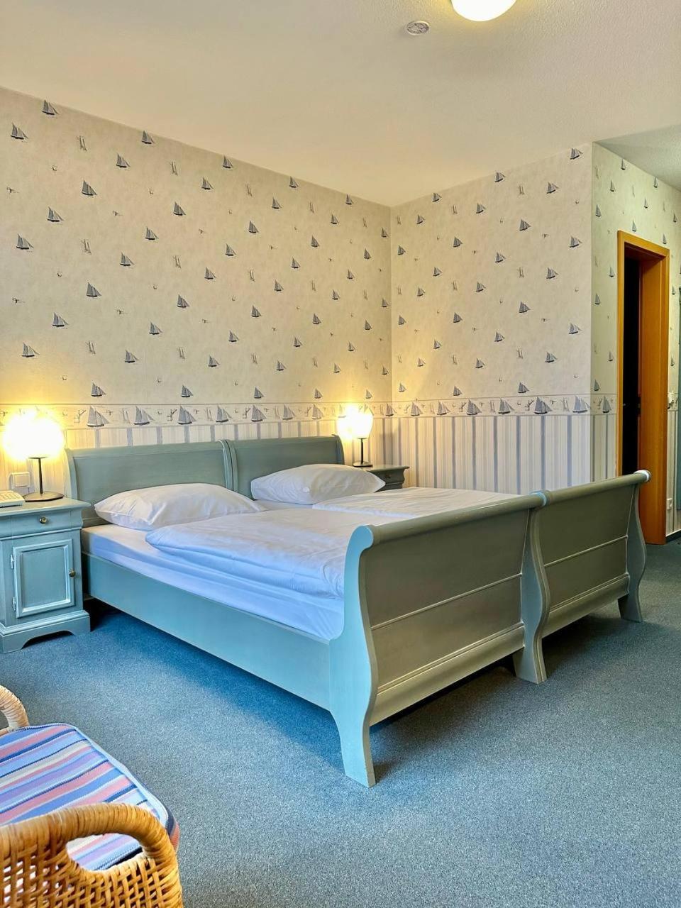 Gaestehaus Weserblick Am Weser-Sandstrand Berne المظهر الخارجي الصورة