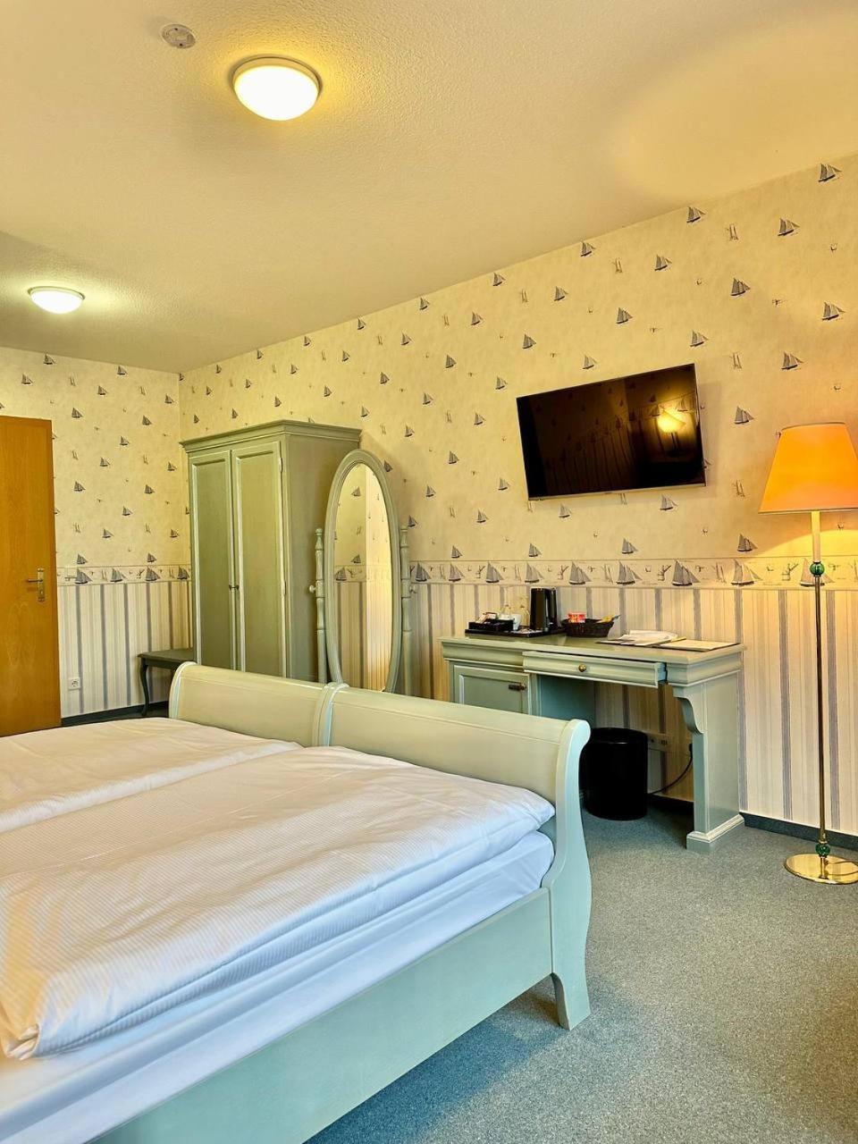Gaestehaus Weserblick Am Weser-Sandstrand Berne المظهر الخارجي الصورة