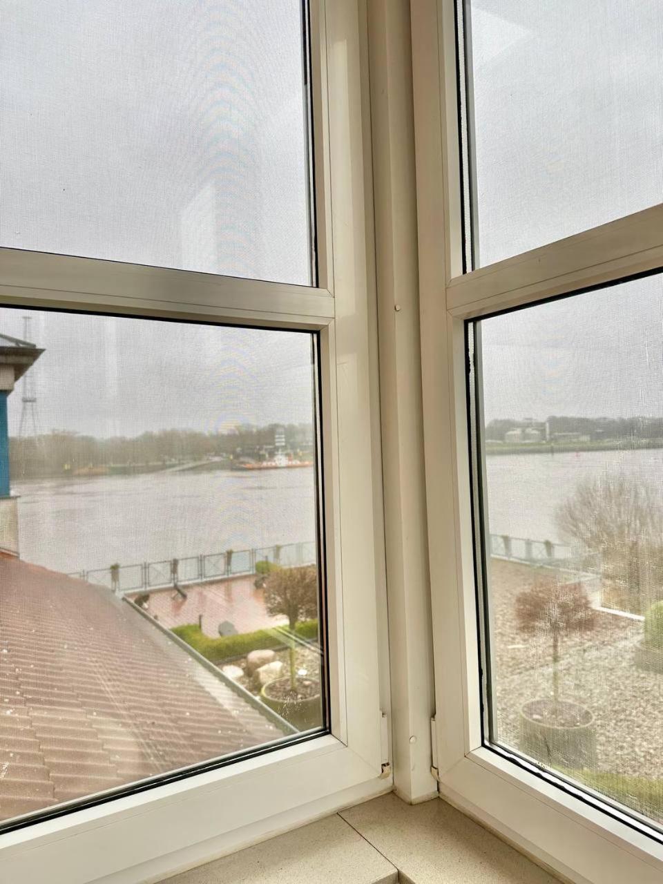 Gaestehaus Weserblick Am Weser-Sandstrand Berne المظهر الخارجي الصورة
