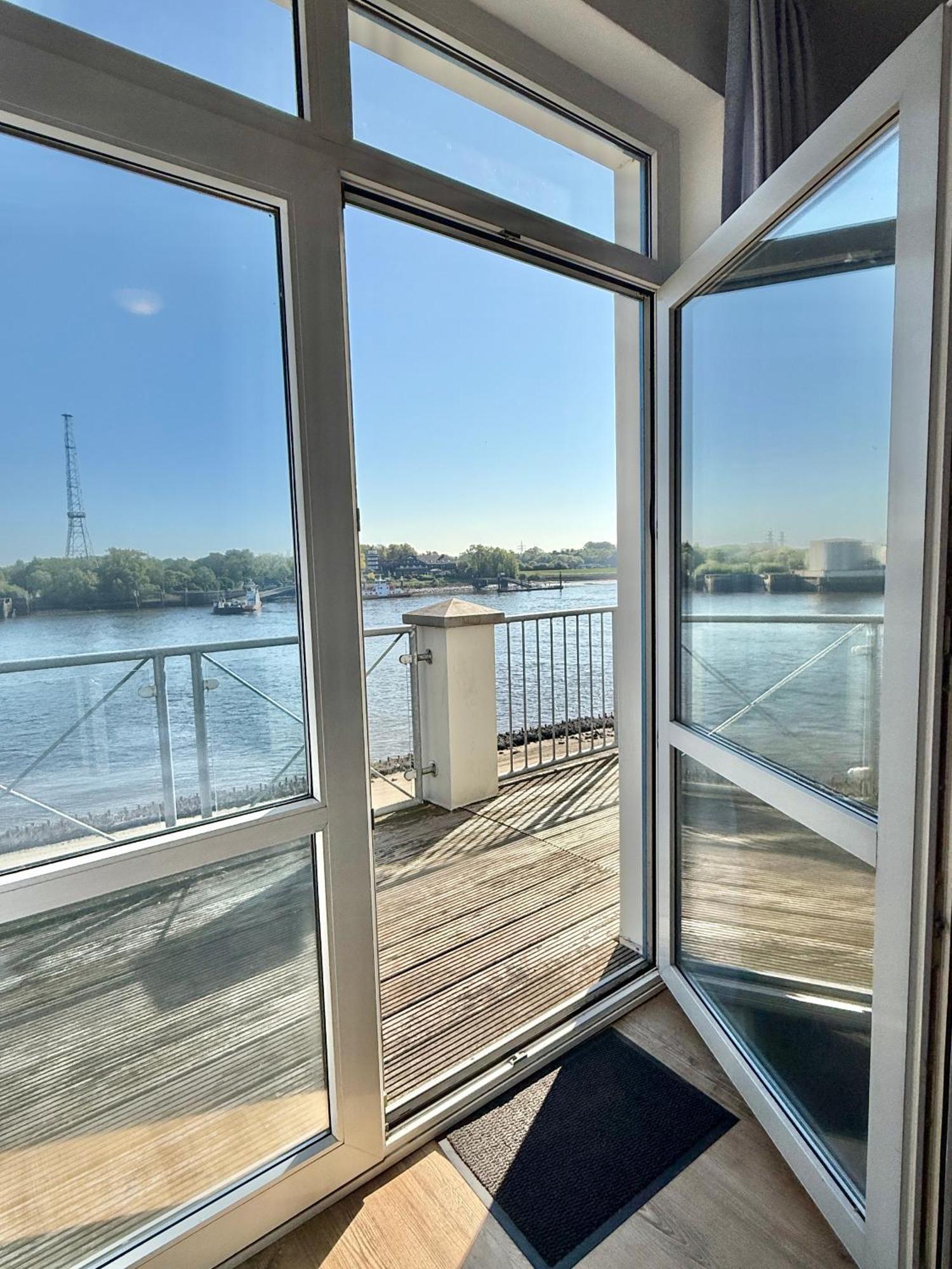 Gaestehaus Weserblick Am Weser-Sandstrand Berne المظهر الخارجي الصورة