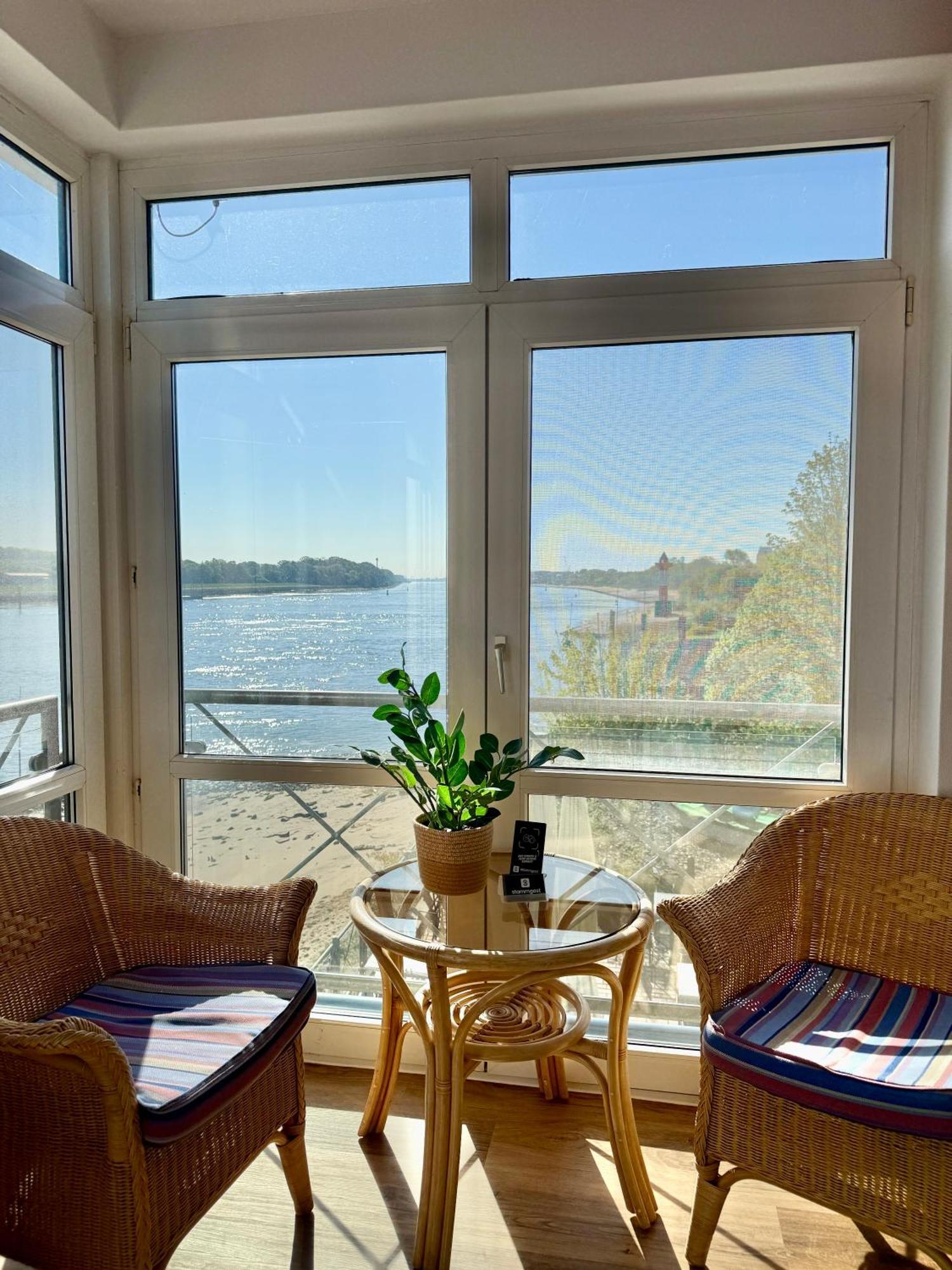 Gaestehaus Weserblick Am Weser-Sandstrand Berne المظهر الخارجي الصورة