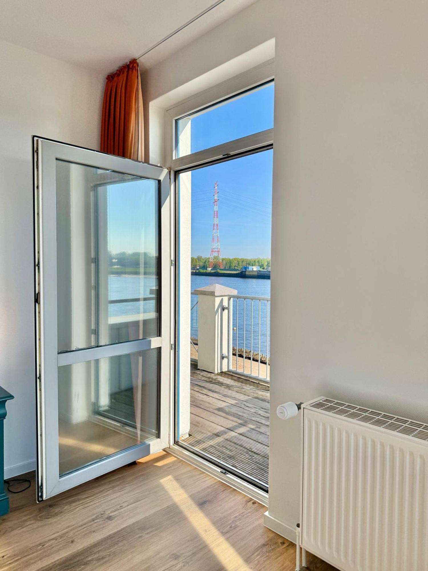 Gaestehaus Weserblick Am Weser-Sandstrand Berne المظهر الخارجي الصورة
